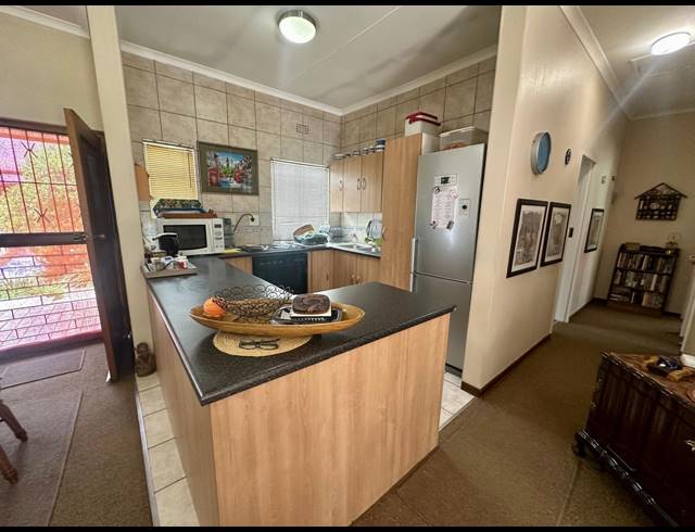 2 BEDROOM FREESTANDING FOR SALE IN SUNAIR PARK